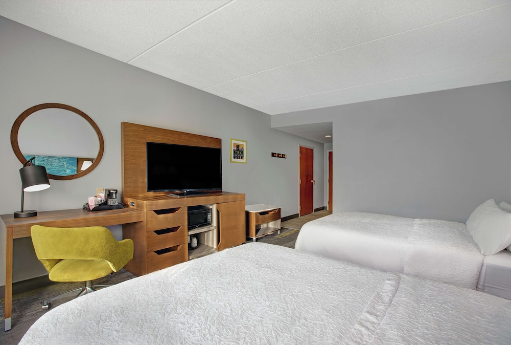 Hampton Inn & Suites Augusta West - photo 12