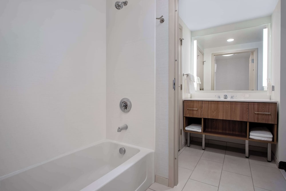 Homewood Suites by Hilton Davidson - photo 34