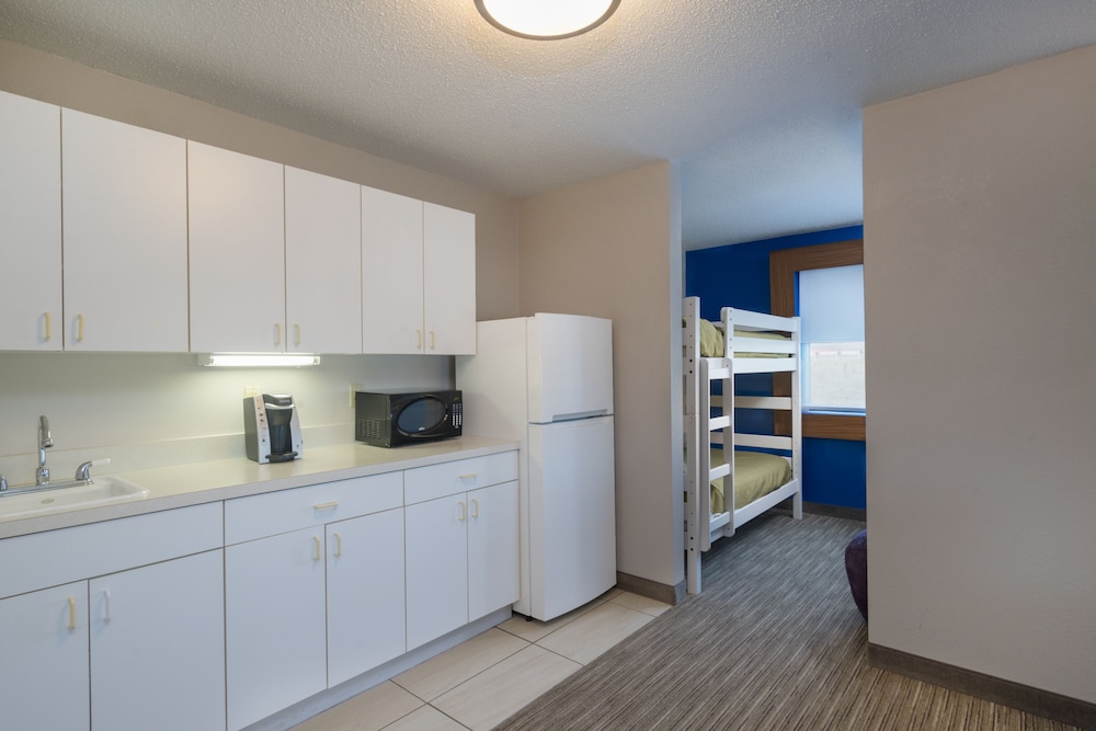 Holiday Inn Express Howe by IHG - photo 15
