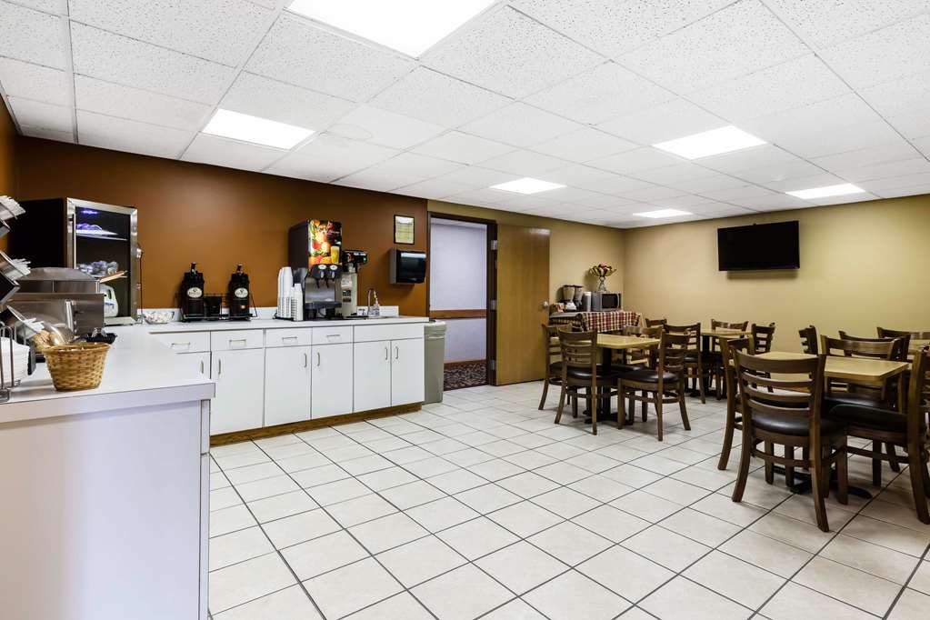Econo Lodge Inn & Suites Dickson - photo 22