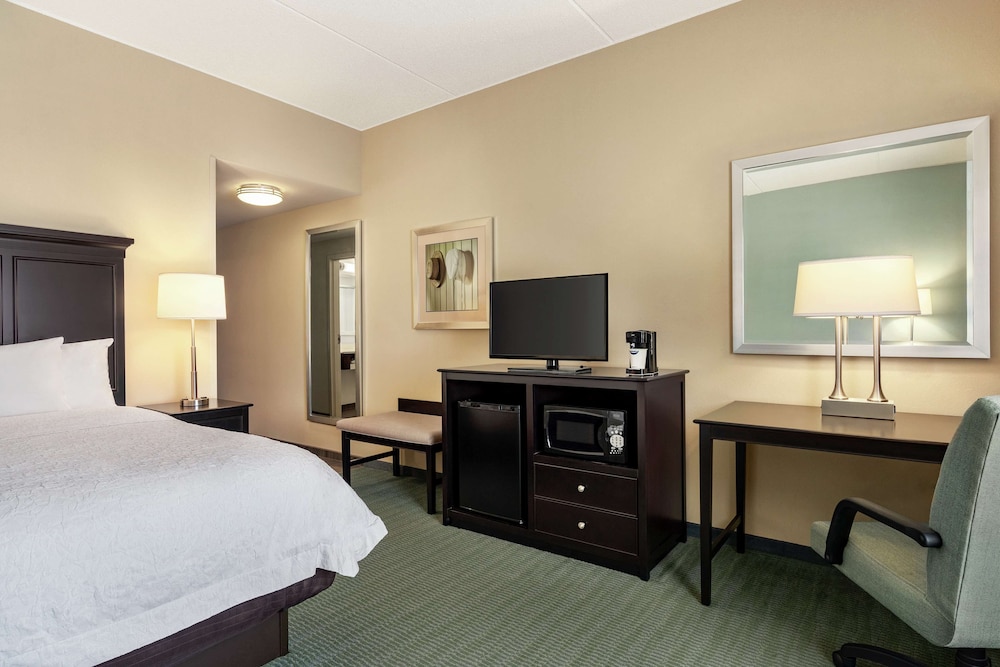 Hampton Inn & Suites Mount Joy Lancaster West - photo 9