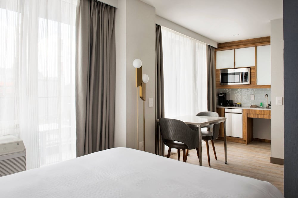 TownePlace Suites by Marriott New York Long Island City Manhattan View - photo 6