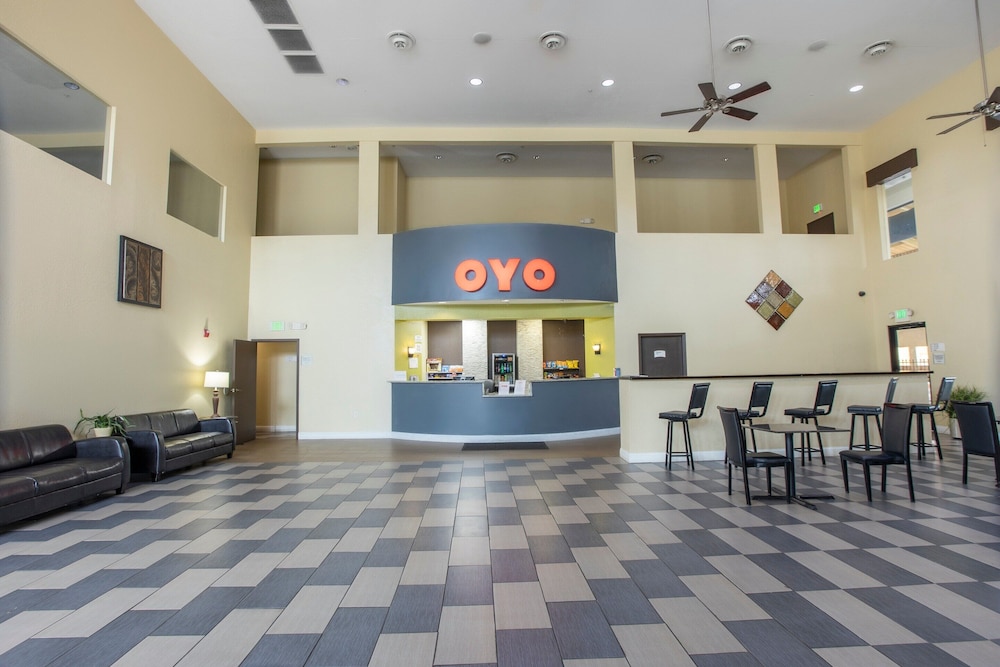 OYO Hotel Knoxville TN Cedar Bluff I 40 - photo 3