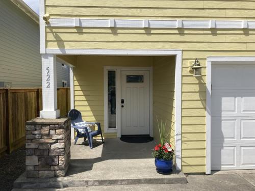 Riveredge Retreat in Seaside, United States