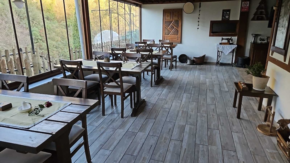 Değirmenbaşi Otel & Restoran — hotel in Golcuk