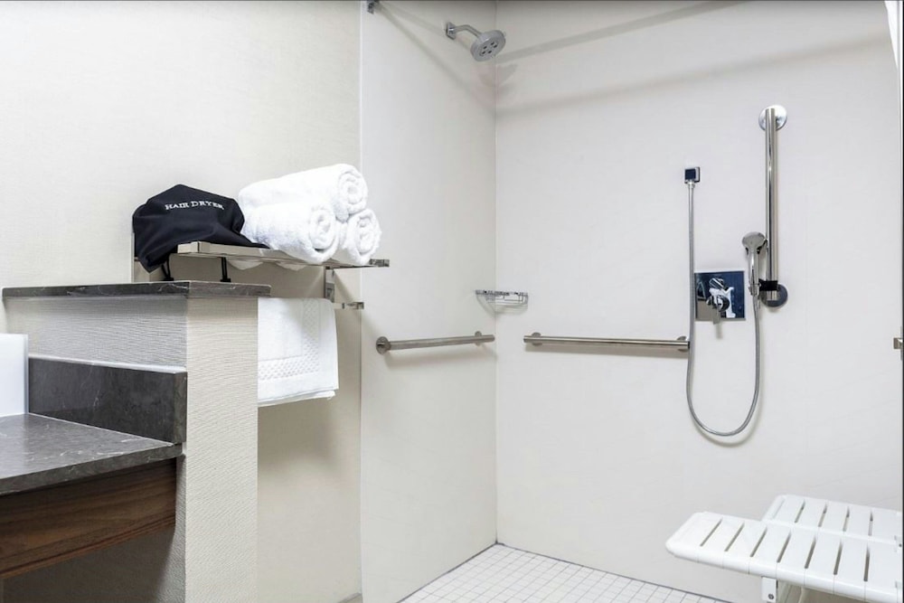 Fairfield Inn & Suites by Marriott Monahans - photo 13