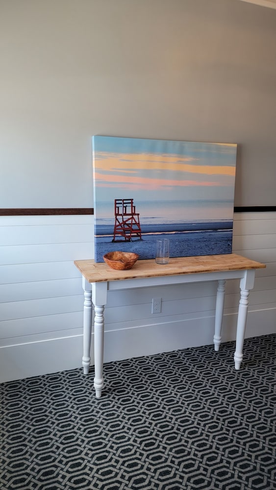 The Hotel at Cape Ann Marina - photo 12