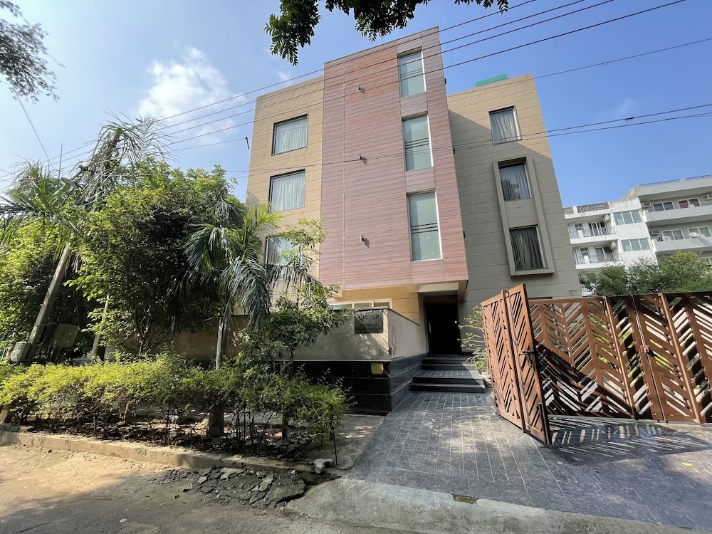 Saltstayz Corporate Suites Golf Course Road