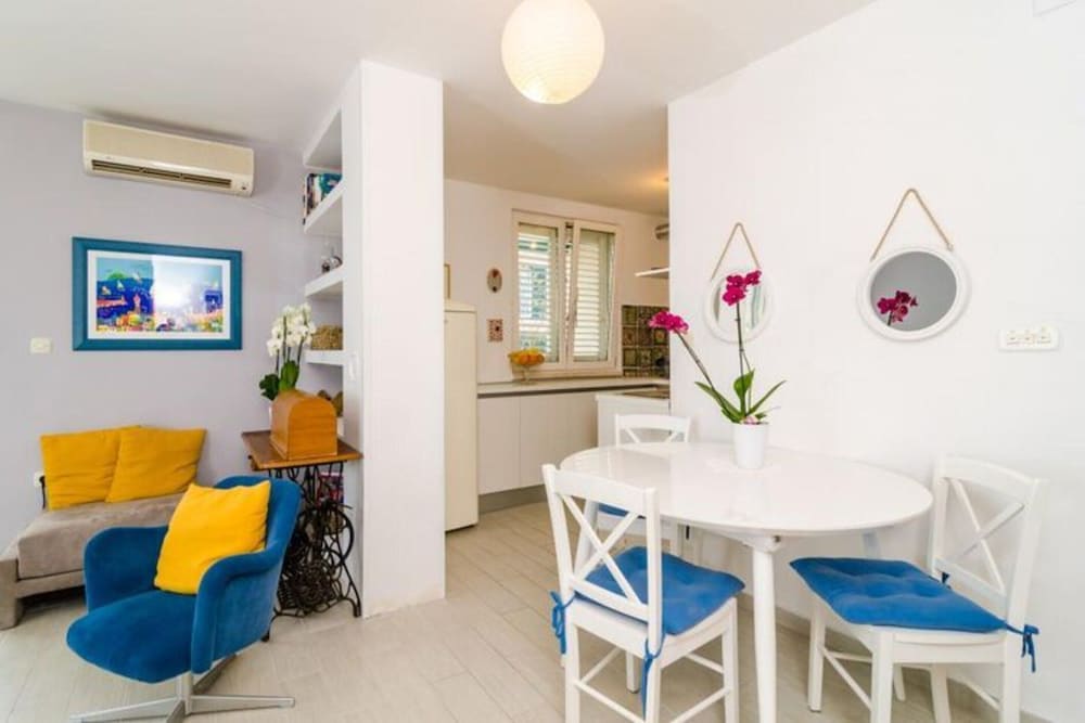 Apartment Radovan One bedroom Apartment With Balcony and Sea View