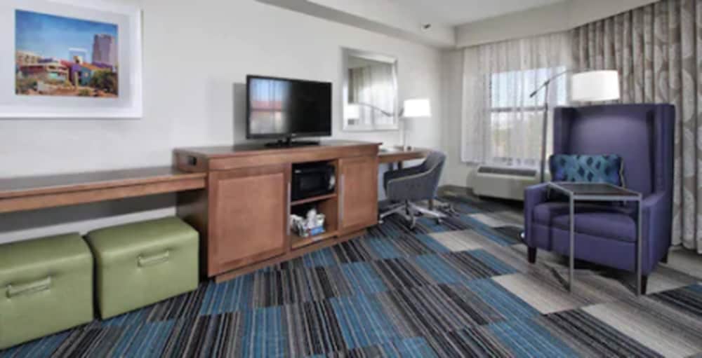Hampton Inn Tucson Airport - photo 10