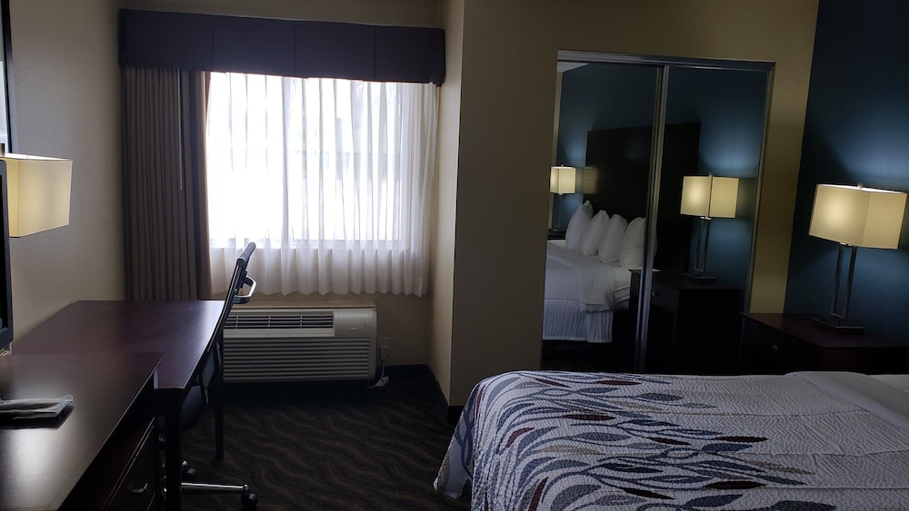 Red Roof Inn Port Allen - photo 6