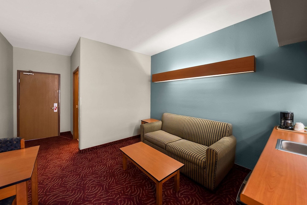 Econo Lodge Inn & Suites Mesquite Dallas East - photo 26