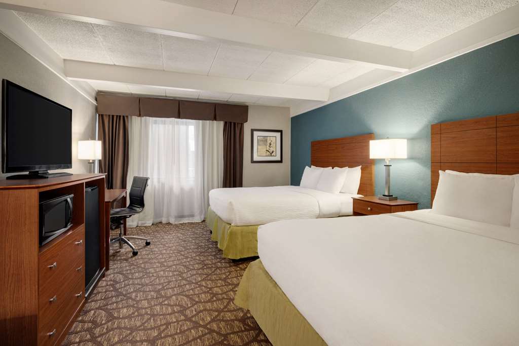 AmericInn by Wyndham Grand Rapids Airport North - photo 11