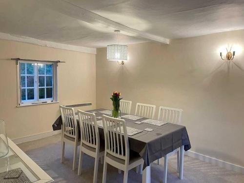 Thatched Cottage — 4-Star Luxury Hotel in Manningtree, United Kingdom