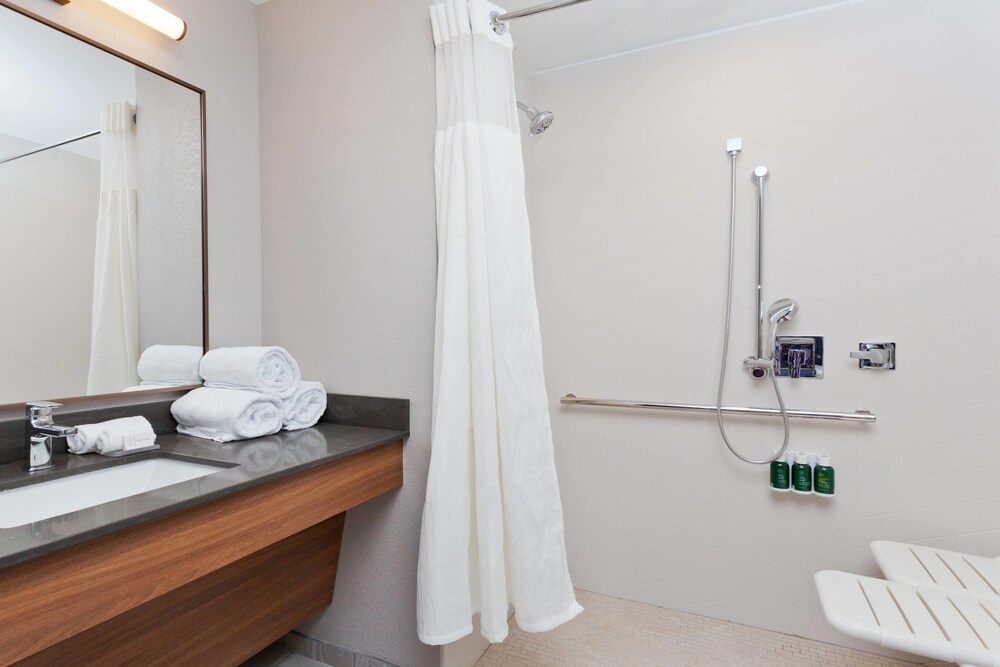 Fairfield Inn & Suites by Marriott Birmingham Colonnade - photo 12