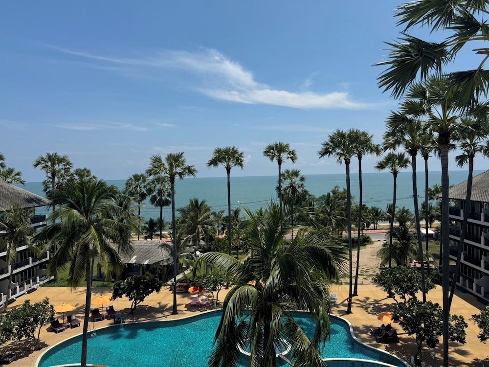 Pattawia Resort & Spa in Prachuap Khiri Khan, Thailand