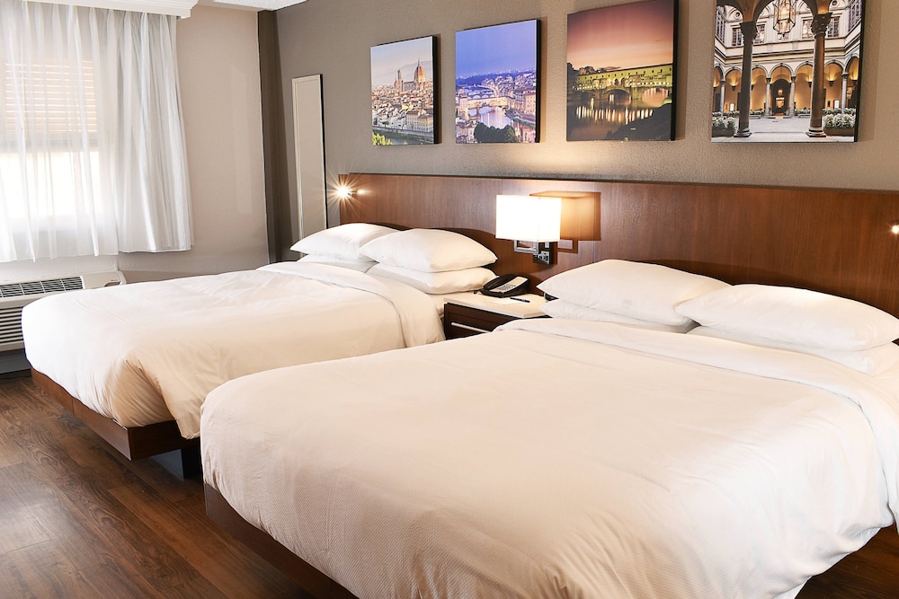 The Fontana Hotel - photo 8