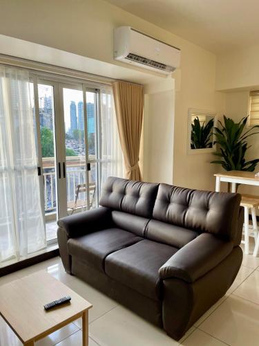 5 Star Luxury Condo Metro Manila — 4-Star Luxury Hotel in Manila, Philippines