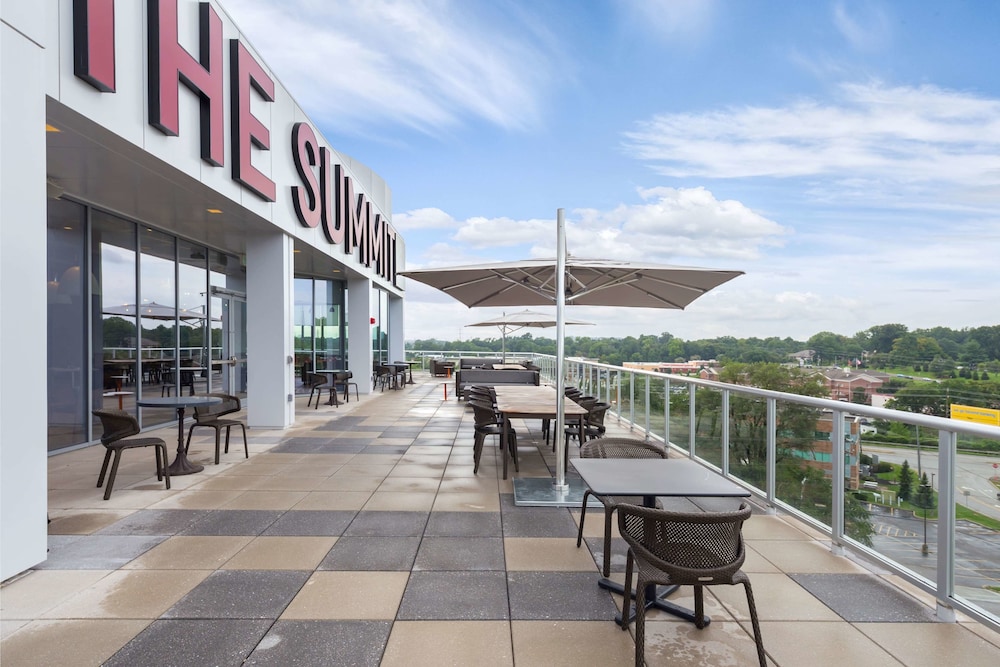 The Summit Hotel - photo 88