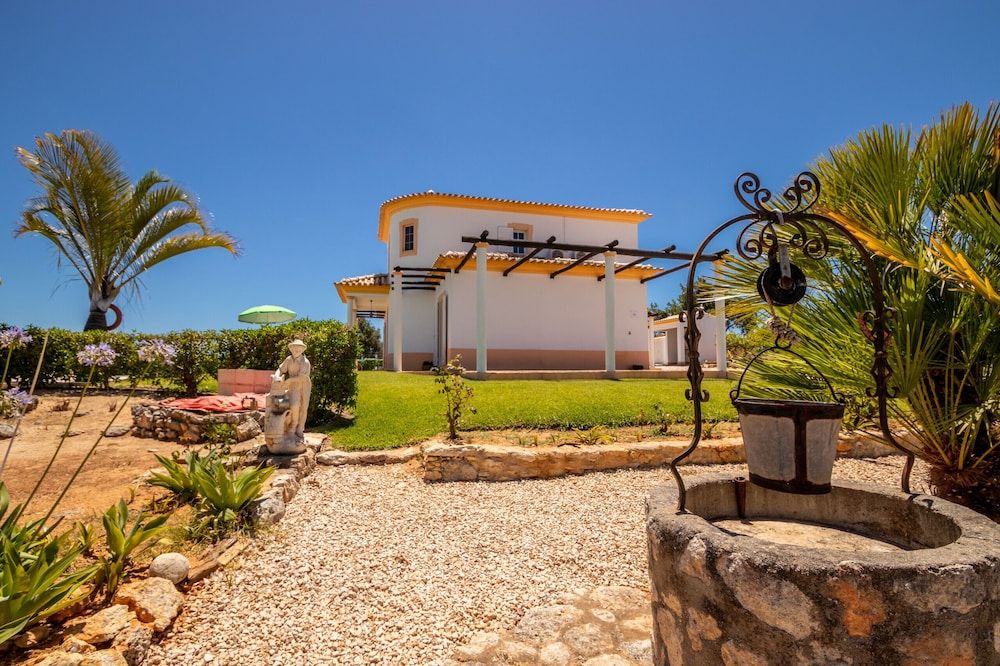 Villa Muriwai — 4-Star Luxury Hotel in Silves, Portugal