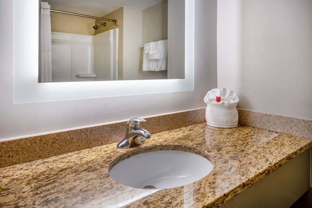 Days Inn by Wyndham Manassas Battlefield - photo 35