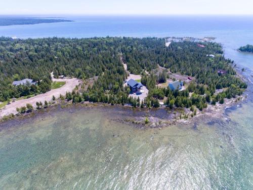 Tobermory Modern Waterfront Escape - last minute hotel in Unknown City