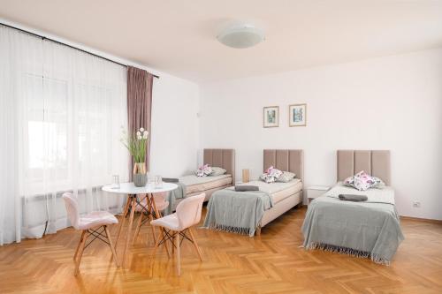 Noclegi Zacisze Pokoje Goscinne — Wroclaw