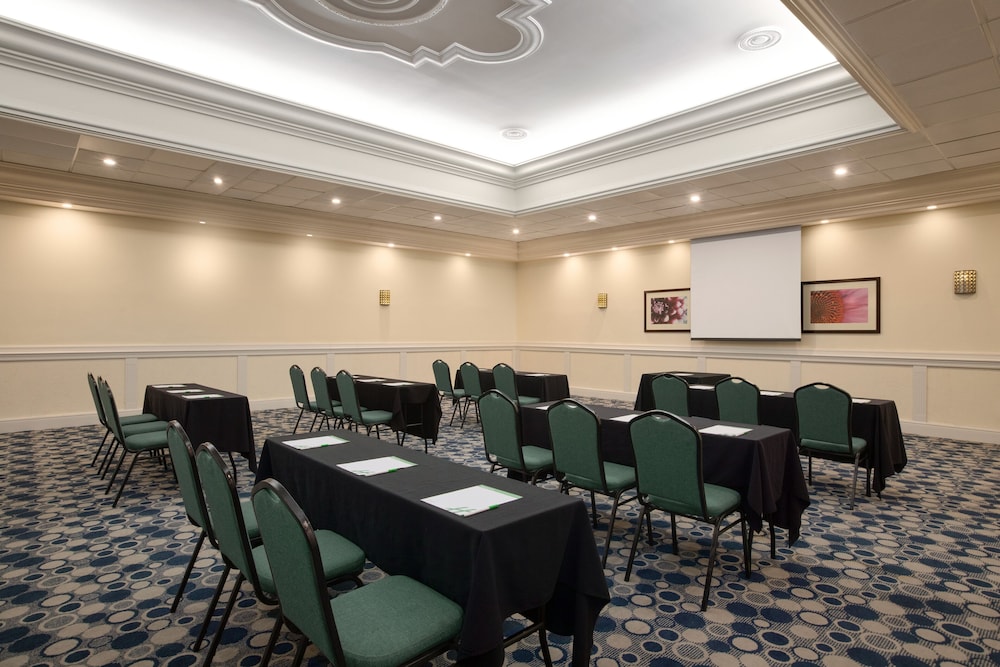 Holiday Inn Miami Beach Oceanfront by IHG - photo 60