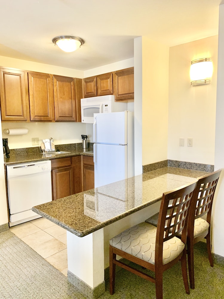 Staybridge Suites Albuquerque Airport by IHG - photo 21