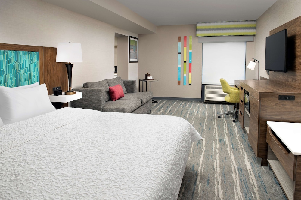 Hampton Inn College Park - photo 14