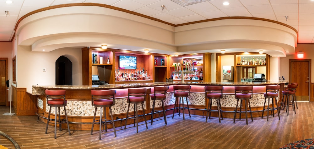 MCM Eleganté Hotel & Conference Center Beaumont - photo 26