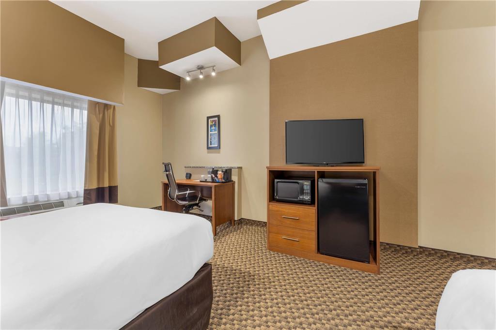 Comfort Suites Monroeville Pittsburgh East - photo 48