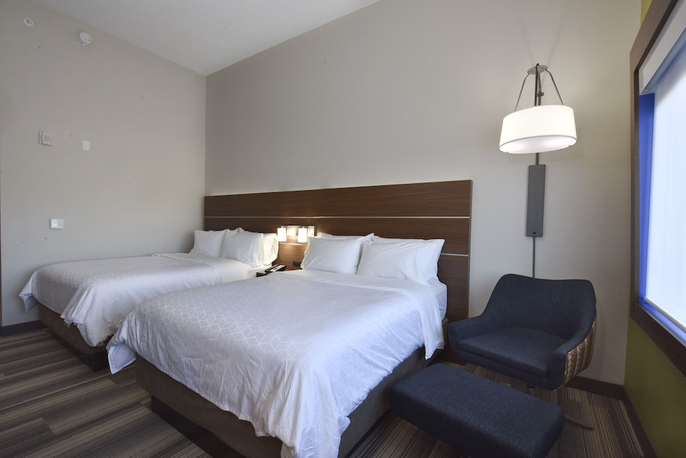 Holiday Inn Express & Suites Orlando Southeast by IHG - photo 92
