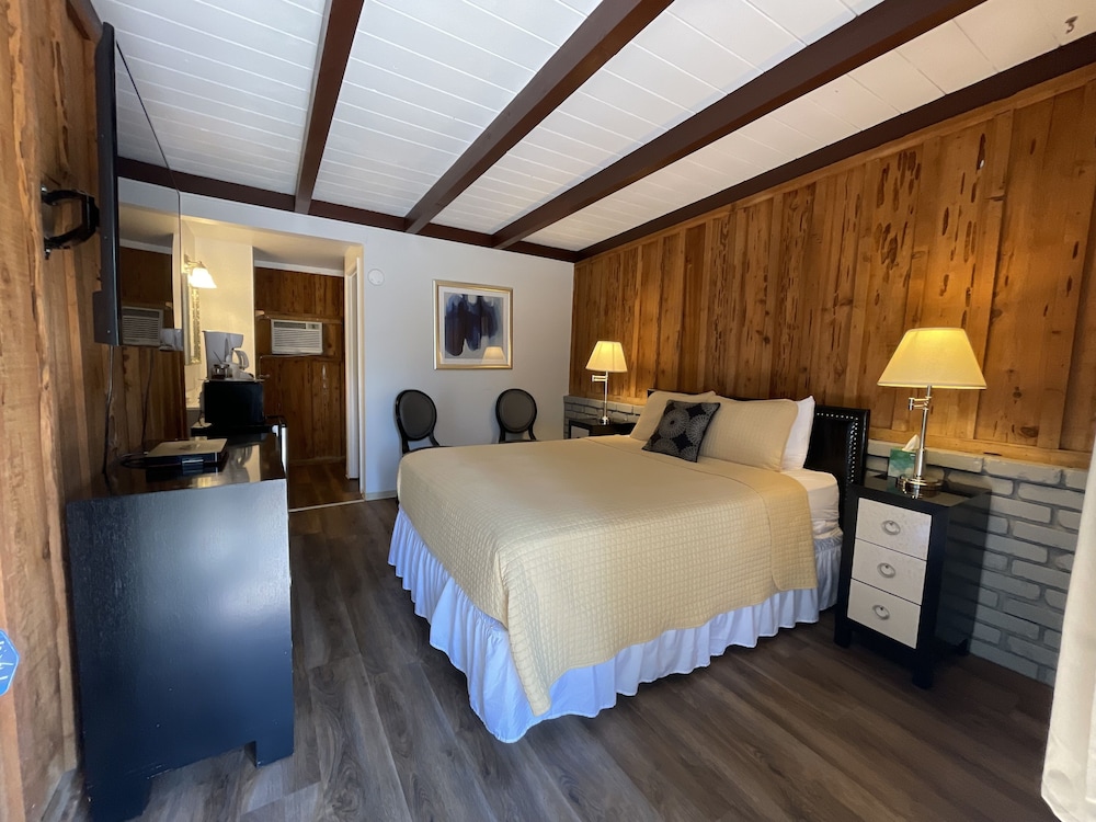 Riverfront Lodging - photo 21