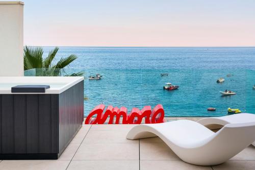 Peppina Terrace — 4-Star Luxury Hotel in Letojanni, Italy
