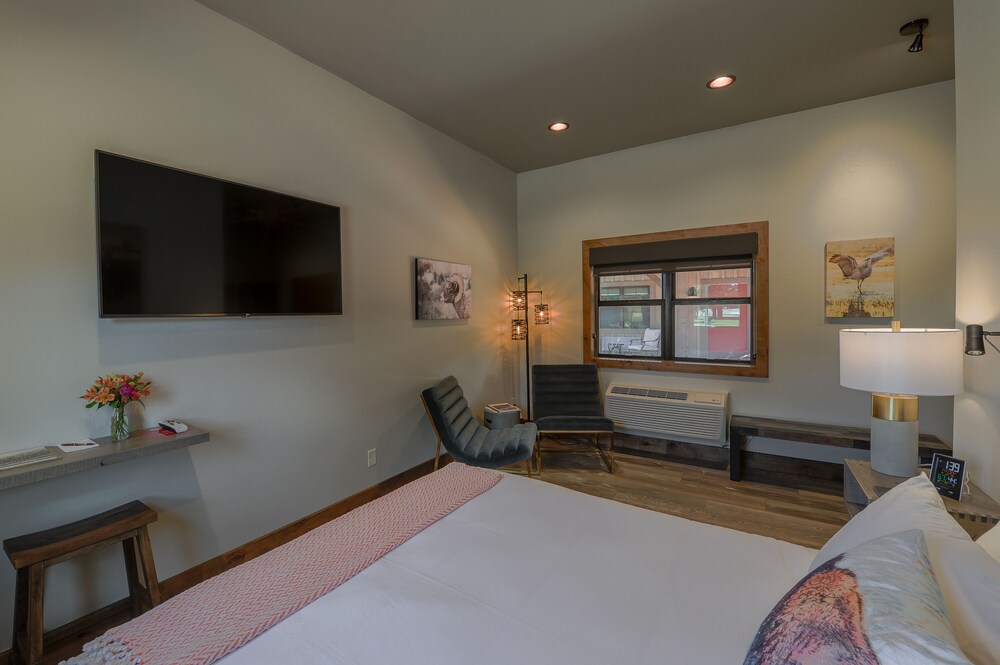 Golden Stone Inn - photo 16