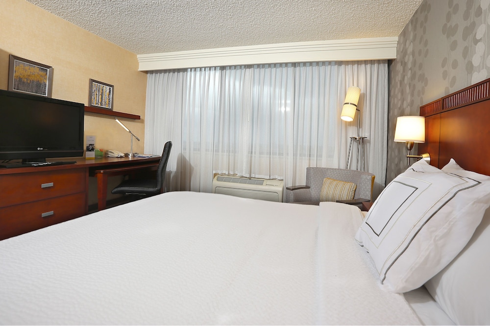 Courtyard by Marriott Denver Cherry Creek - photo 13