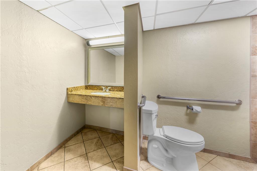 Best Western Plus Weatherford - photo 32