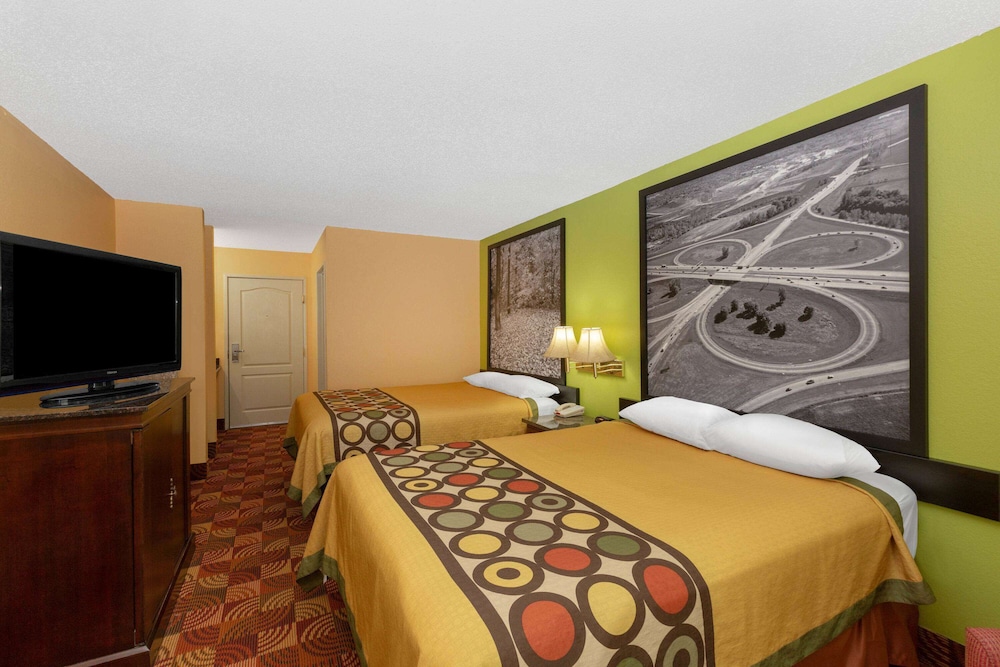 Super 8 by Wyndham Lake of the Ozarks - photo 7