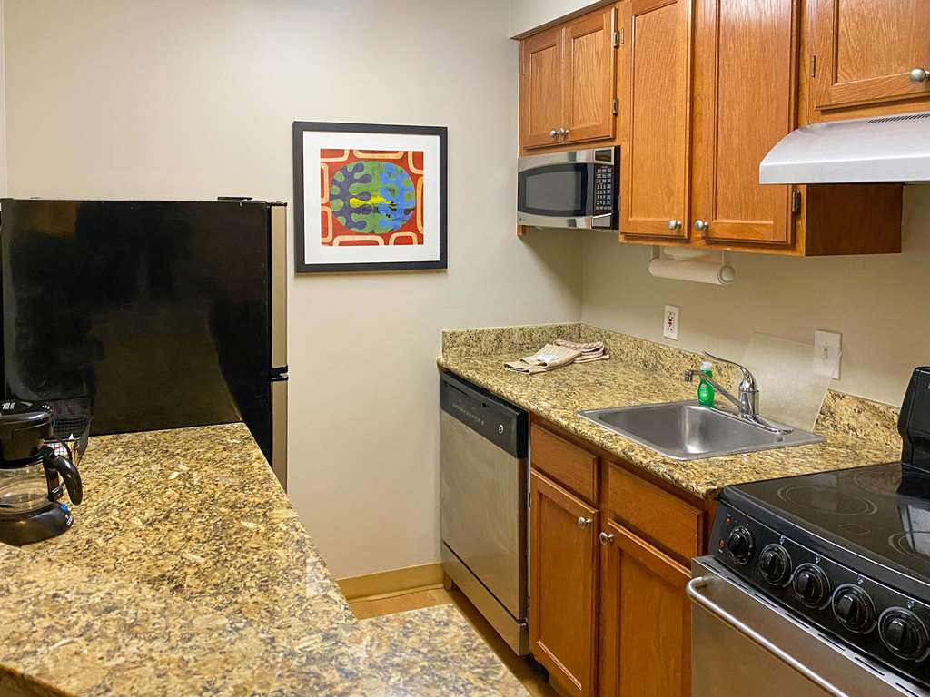 MainStay Suites Middleburg Heights Cleveland Airport - photo 15