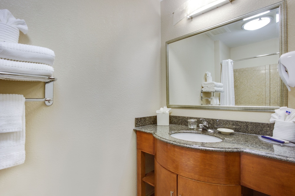 Candlewood Suites Virginia Beach Town Center by IHG - photo 17