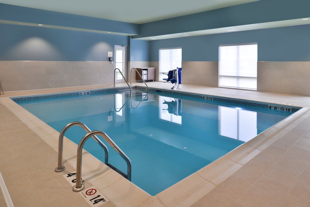 Holiday Inn Express & Suites Marshalltown by IHG - photo 34