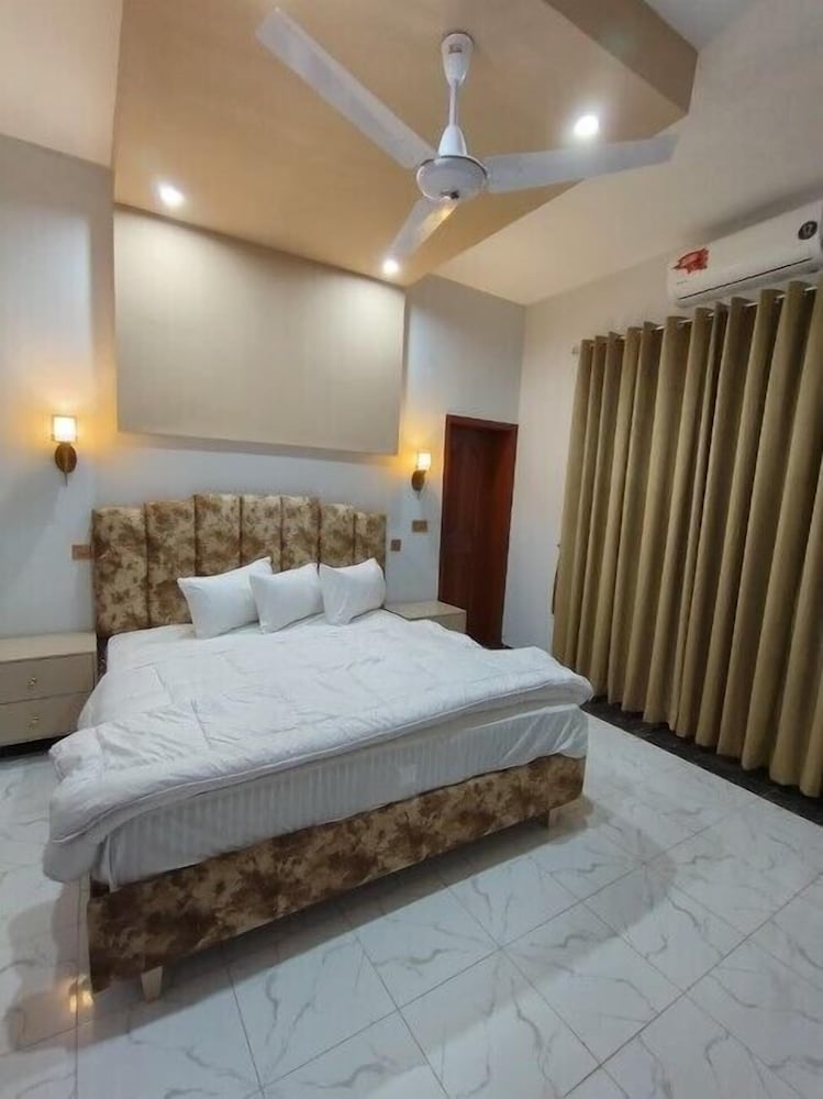 Hotel Roomi Rezidor in Multan, Pakistan