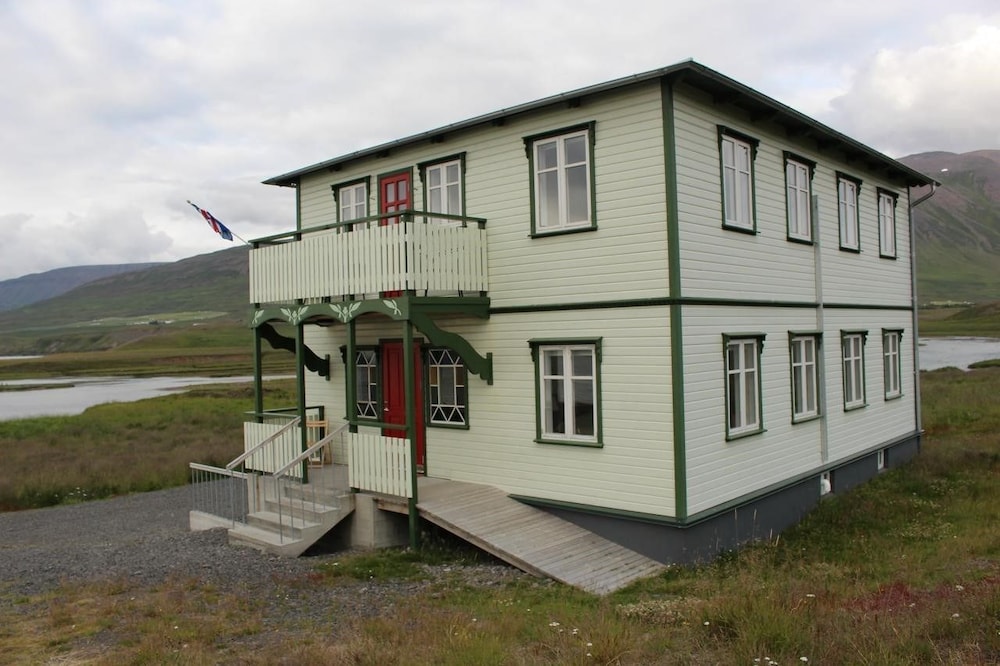 Primary image