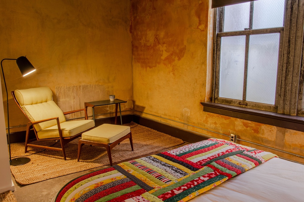 Travelers Hotel - photo 27