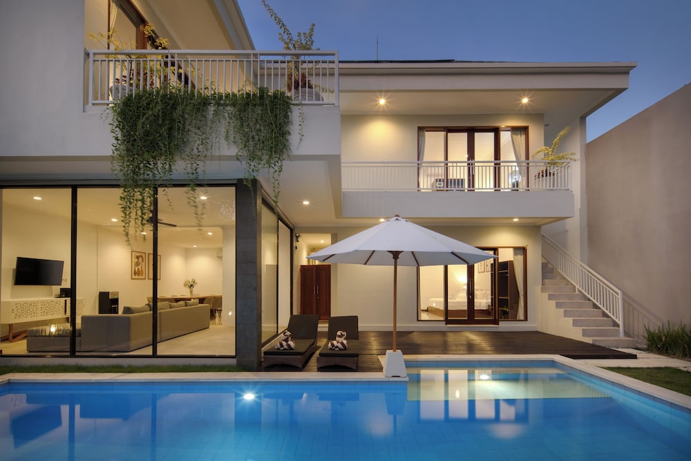 Daha Mansions Seminyak — 4-Star Luxury Hotel in Seminyak, Indonesia