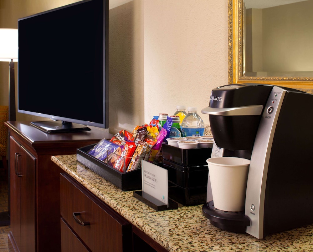 Embassy Suites by Hilton Las Vegas - photo 32
