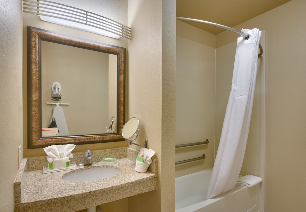 Holiday Inn Hotel & Suites Salt Lake City Airport West by IHG - photo 28