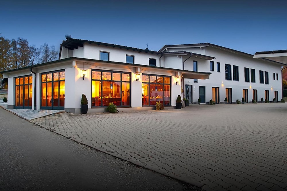 Hotel Renner - carbon neutral hotel in Buchbach