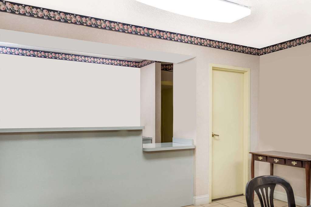 Knights Inn Ruther Glen - photo 3